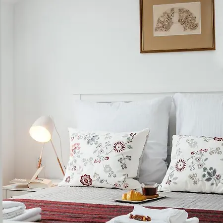 Comfystay Old Town Apartment